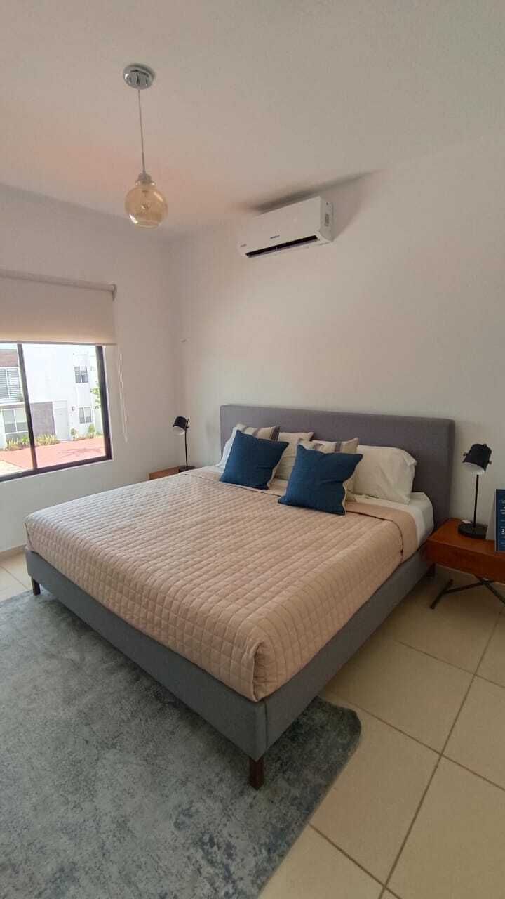 5 de 8: Habitación en Planta Alta