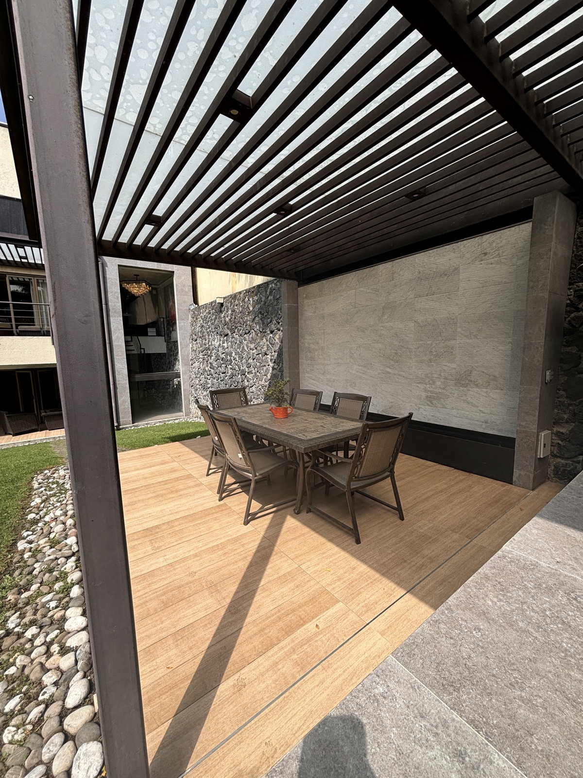 11 of 45: terraza con asador