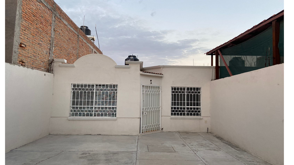 ARBOLEDAS DE PASO BLANCO CASA EN RENTA