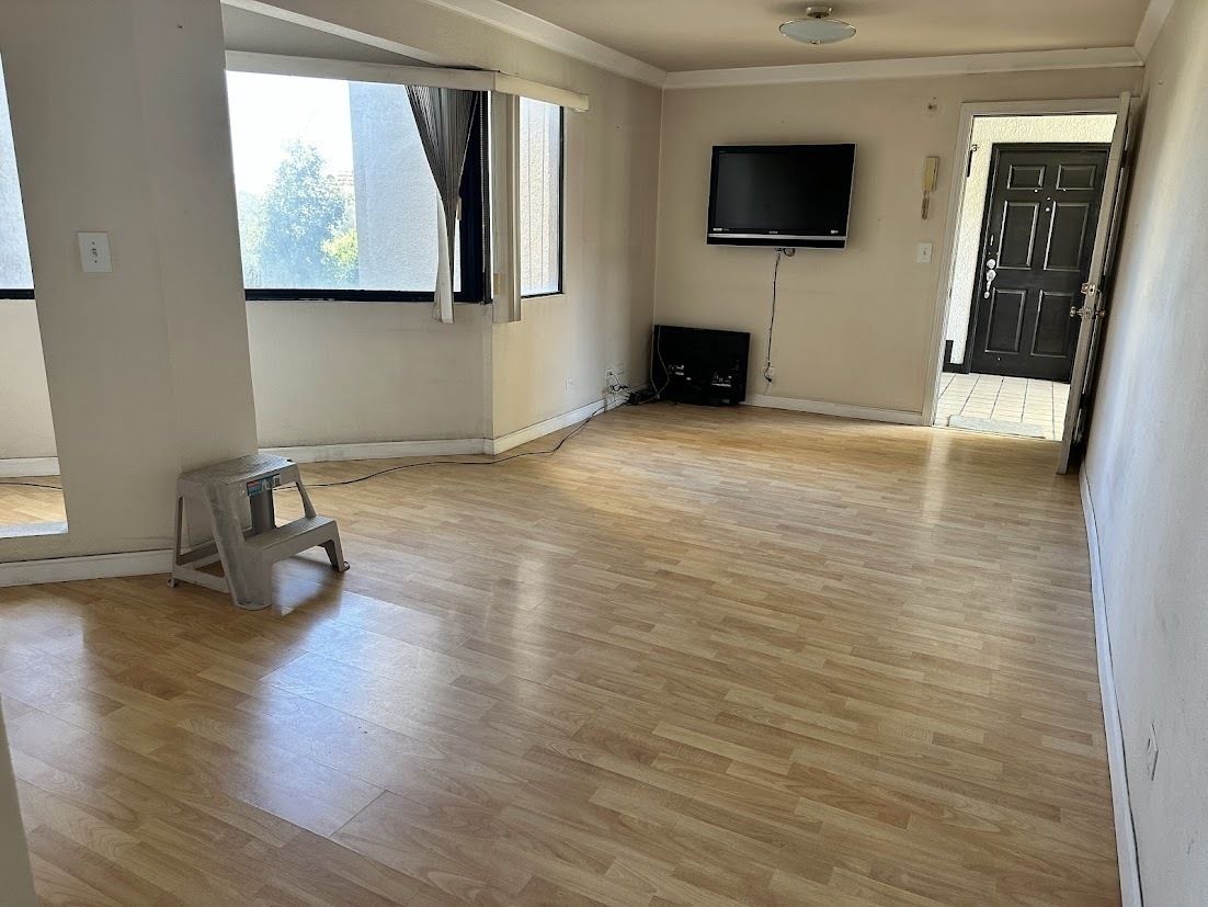 4 de 18: Sala comedar desde cocina