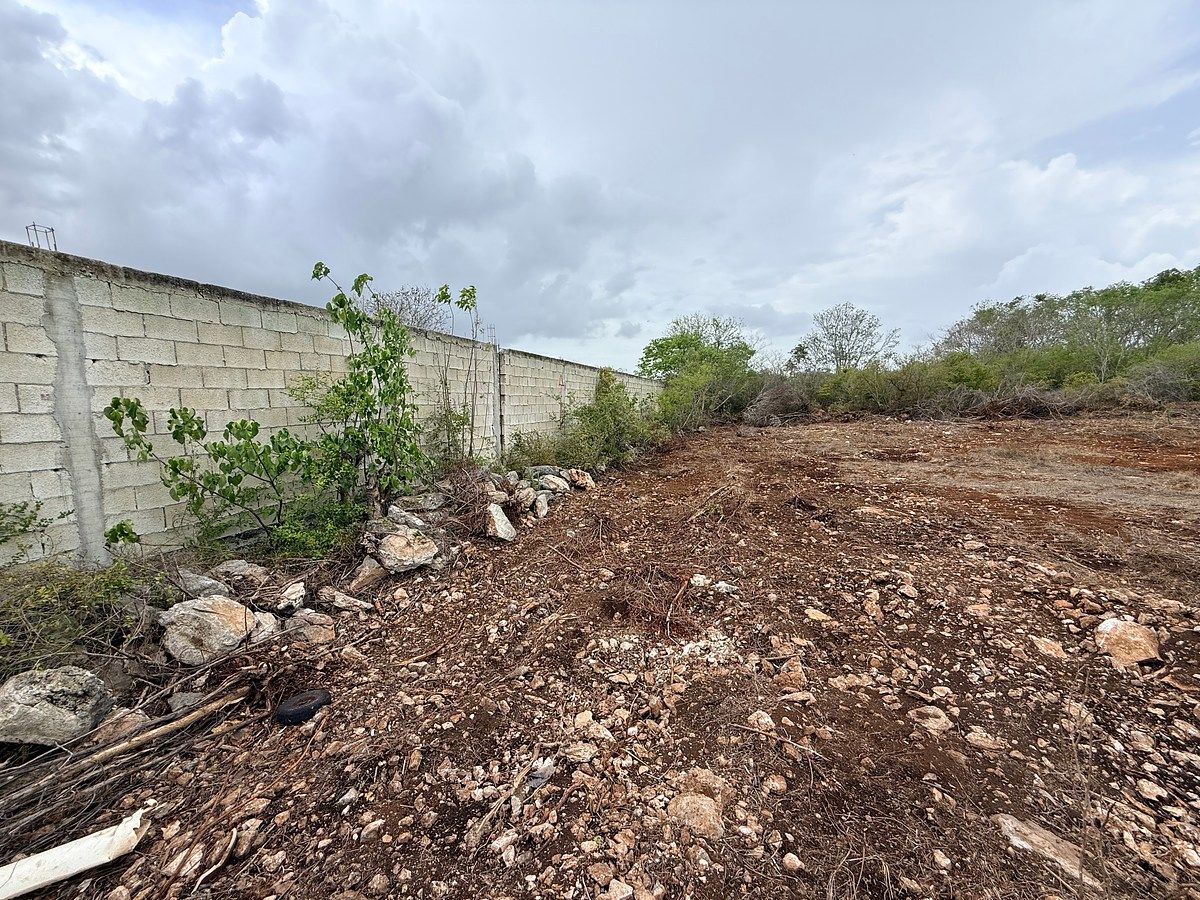 VENTA DE 2 TERRENOS  JUNTOS EN ESQUINA DE 2837m2  EN SITPACH MERIDA, foto 1 de 12