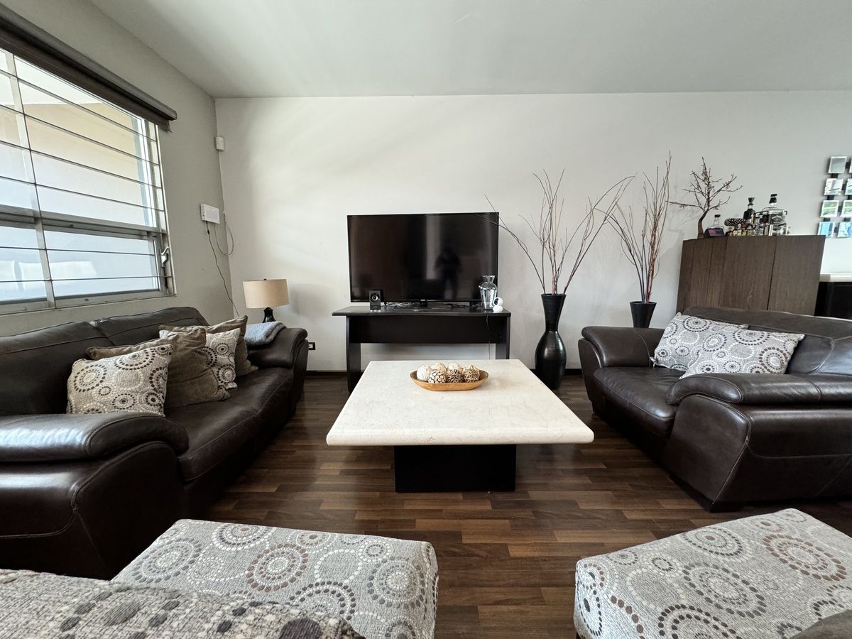 4 de 40: Casa en venta entre Periférico Sur y Bugambilias Zapopan.