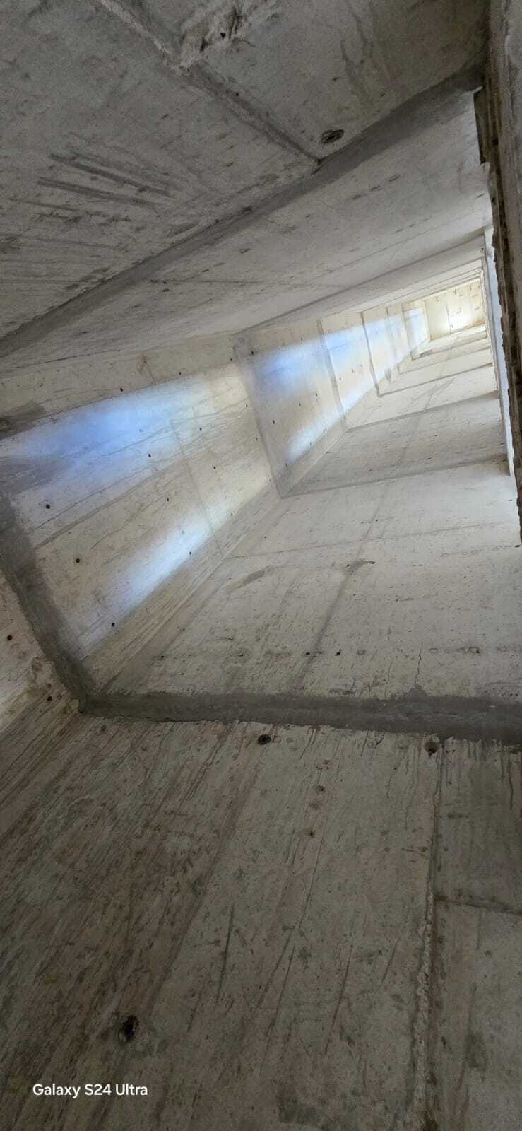32 de 32: CUBO DE ELEVADOR