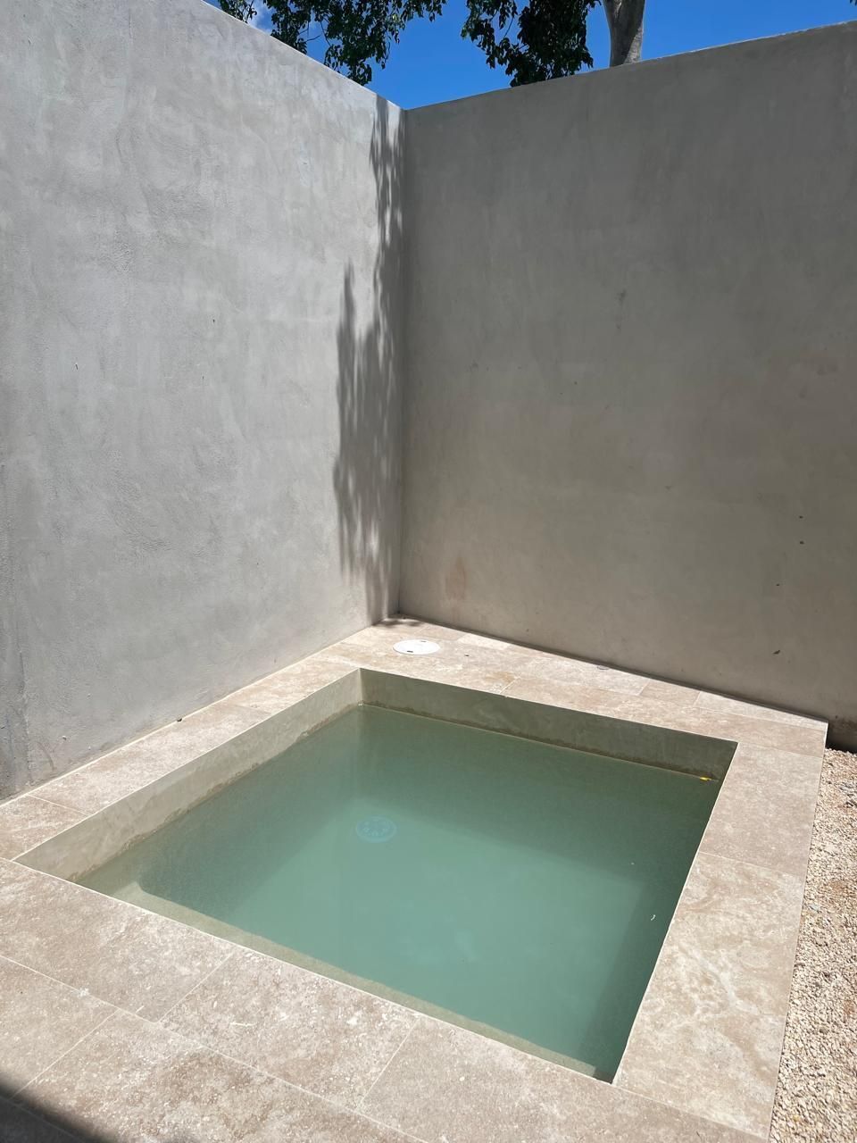 12 de 16: Piscina