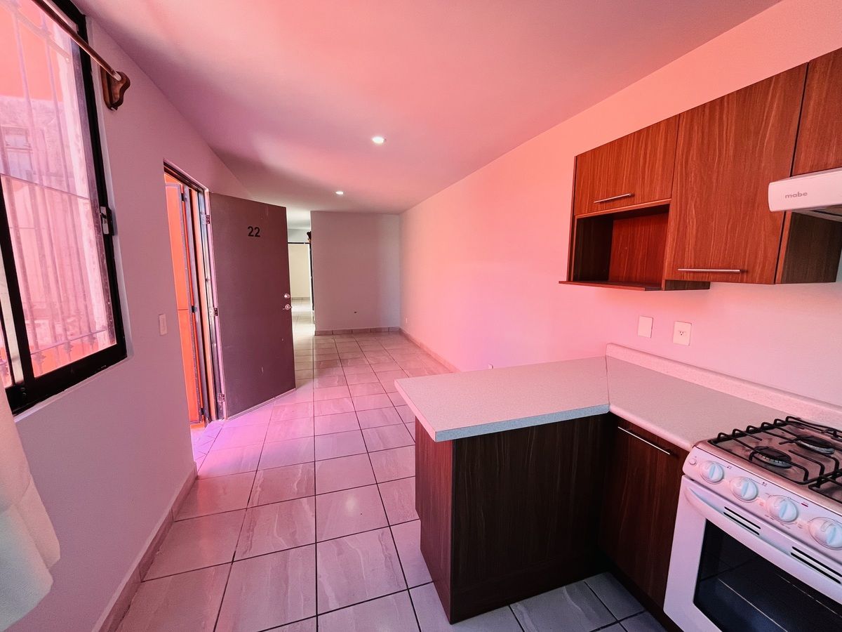 5 de 16: Sala, comedor
