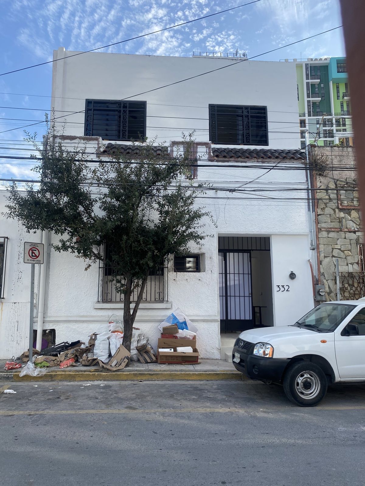 6 of 6: Fachada