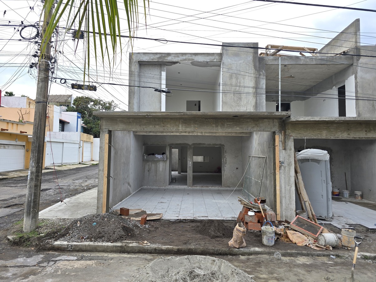 2 of 5: *Avance de obra al 03/Enero/25