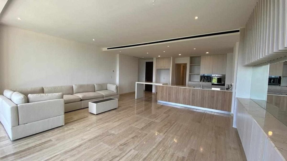 4 of 25: Sala y Comedor
