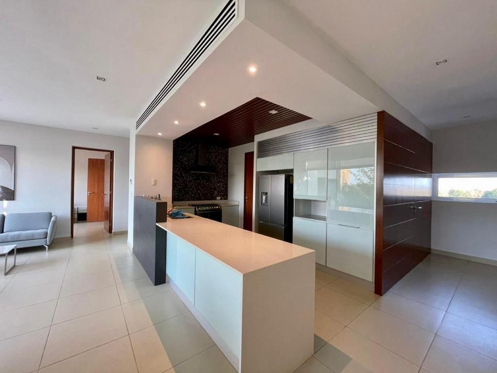 1 of 16: Cocina