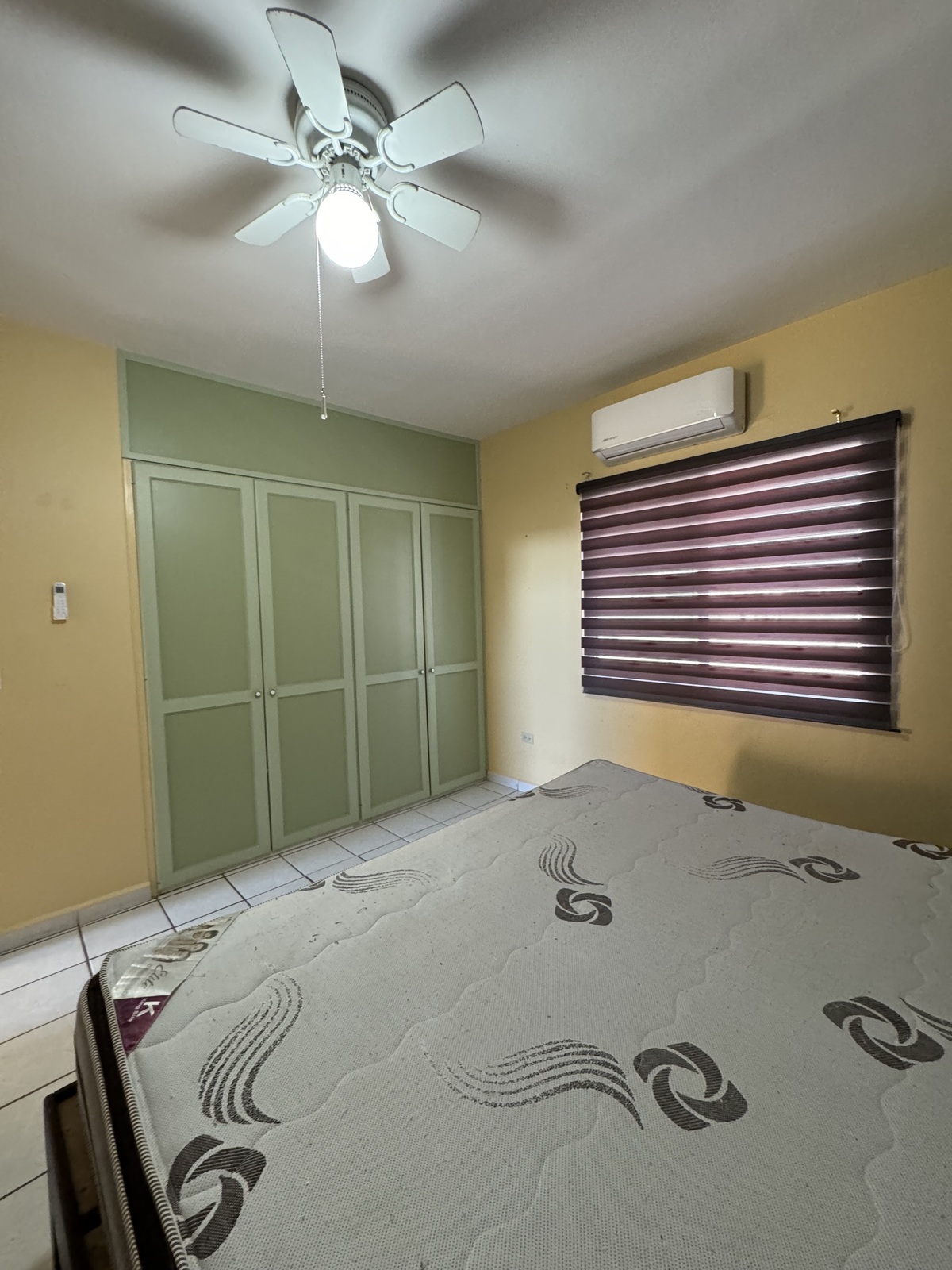 12 de 18: Clóset de recámara principal