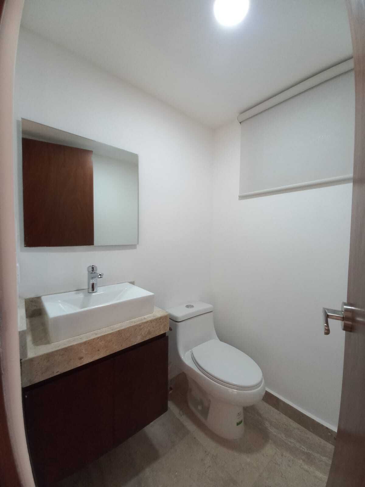 15 de 20: MEDIO BAÑO