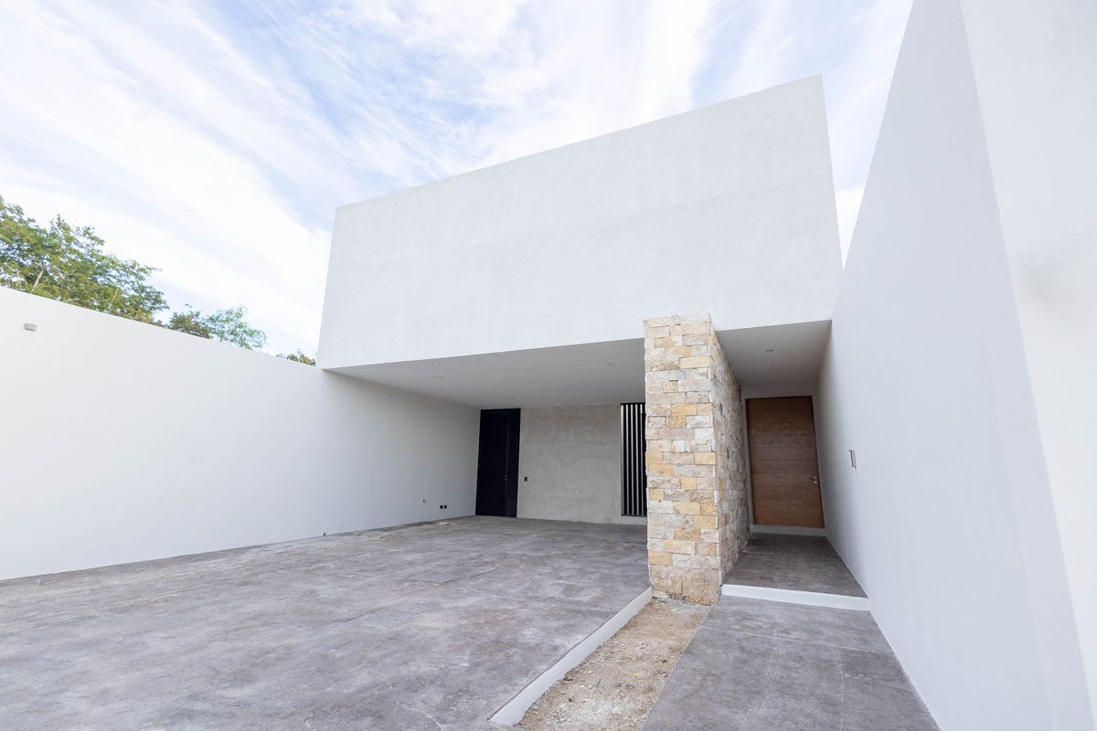 Casa en Venta de 3 Recámaras en Temozón Norte, cerca de Plaza La Isla