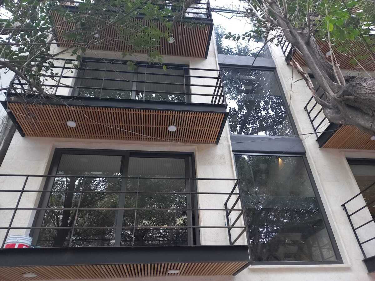 3 de 21: Departamentos con balcon