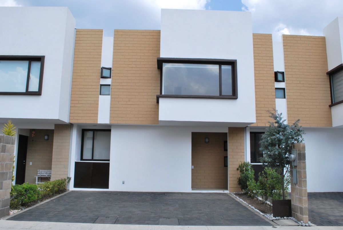 2 de 26: Fachada principal