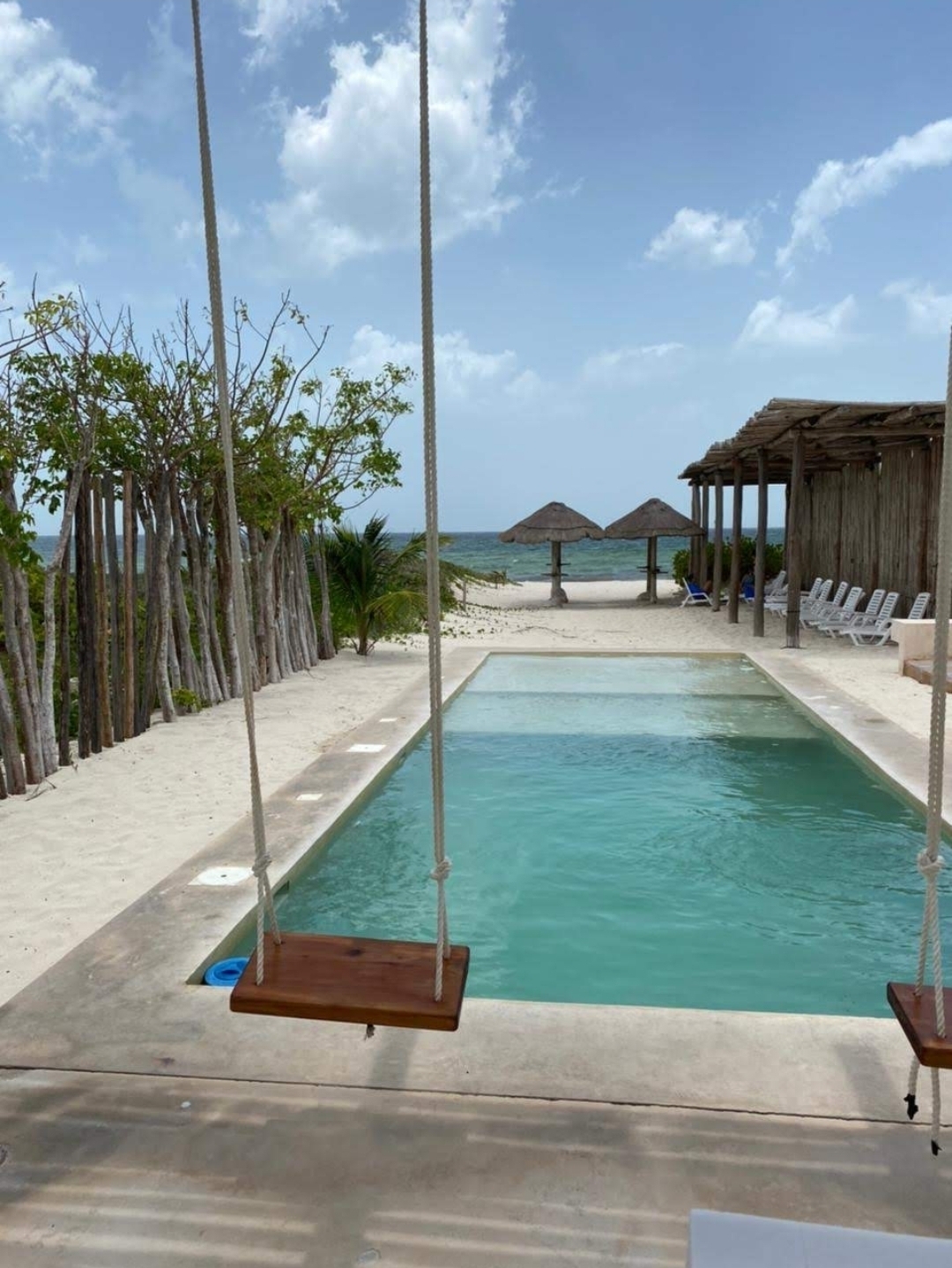1 of 11: Club de playa