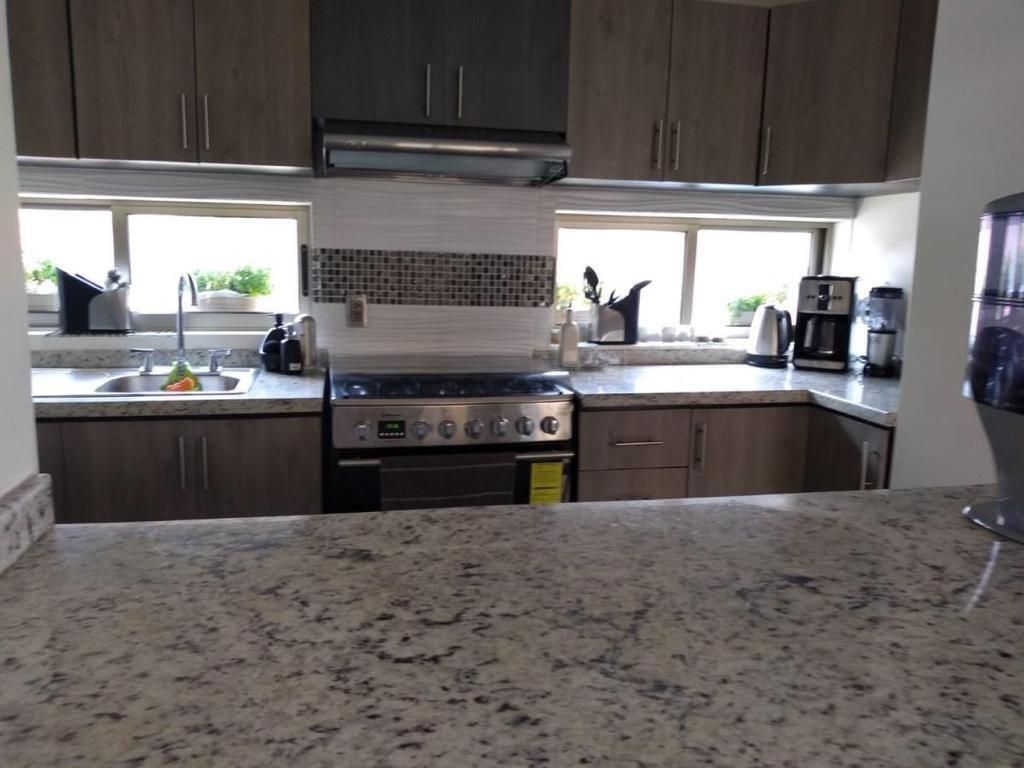 ACOGEDORA Casa en condominio sólo 8 casas en el conjunto - foto 5
