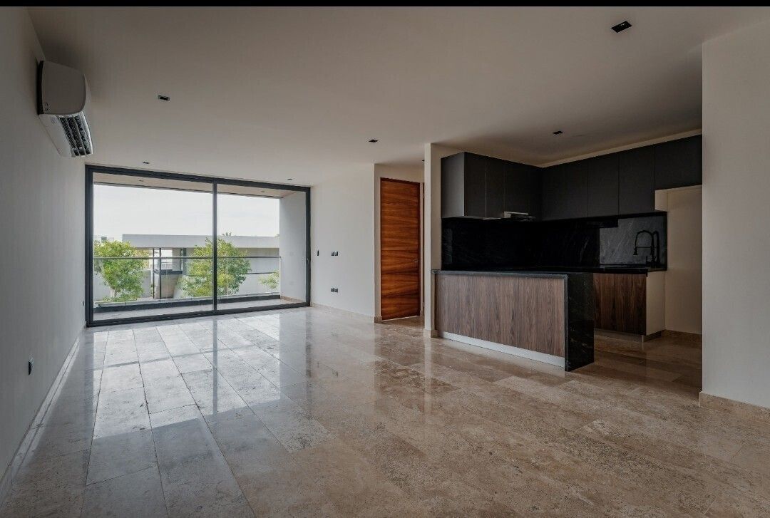 2 de 14: Sala /Comedor