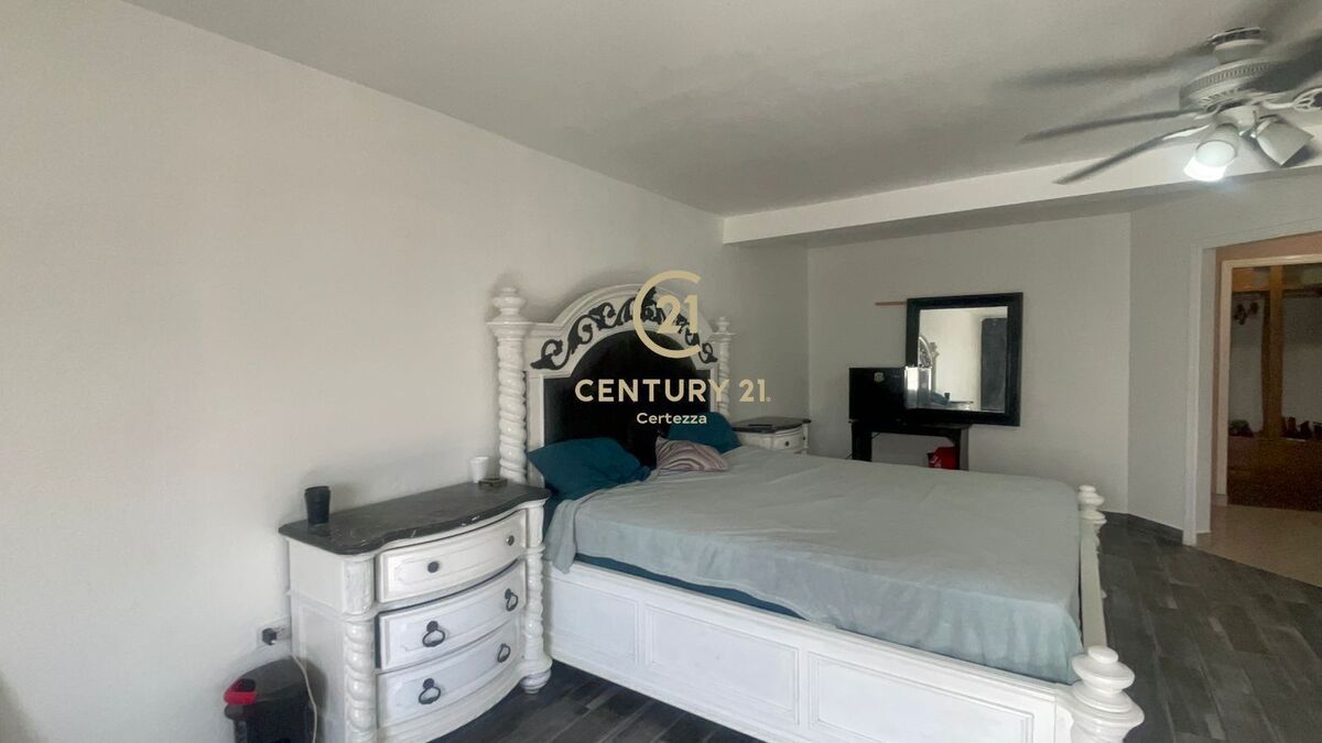 RECAMARA PRINCIPAL CON BAÑO COMPLETO Y WALK IN CLOSET