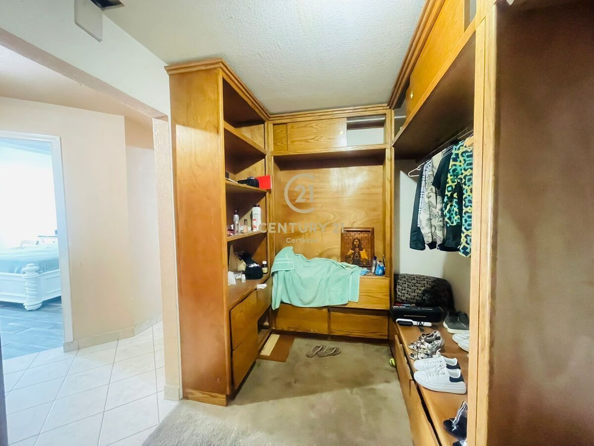RECAMARA PRINCIPAL CON BAÑO COMPLETO Y WALK IN CLOSET
