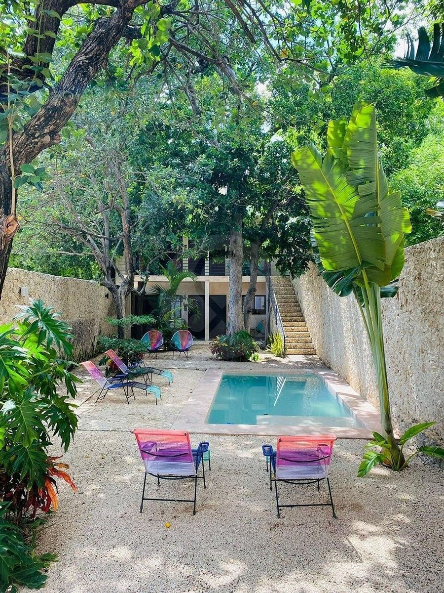 Casa con distribución de Hotel en el Centro con 10 Habitaciones - foto 1