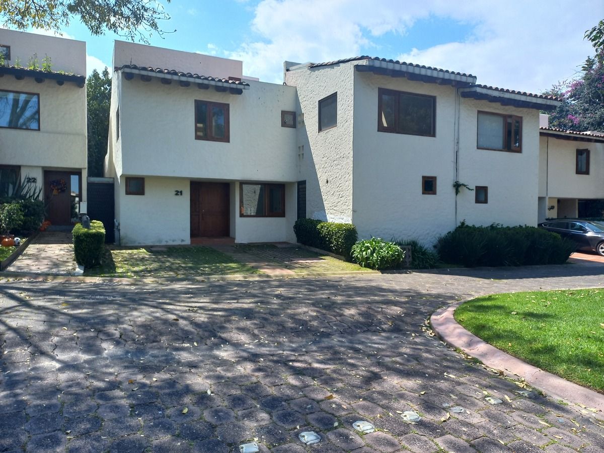 619, Avenida José María Castorena, El Molino, 05240 con 4 Recámaras, 200 Metros Cuadrados, 3 Baños y 2 Puestos de Estacionamiento 619, Avenida José María Castorena, El Molino, 05240 con 4 Recámaras, 200 Metros Cuadrados, 3 Baños y 2 Puestos de Estacionamiento
