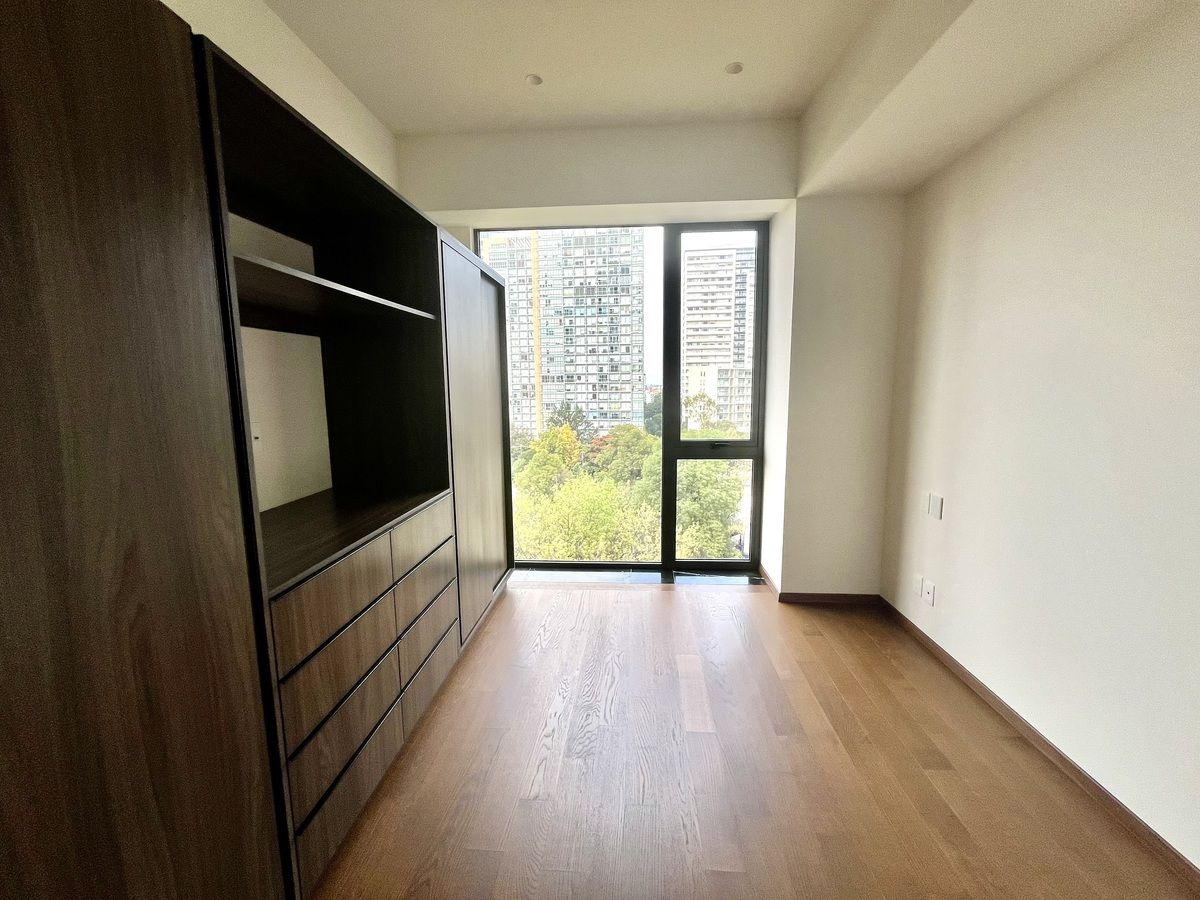 7 de 30: Recámara principal con baño