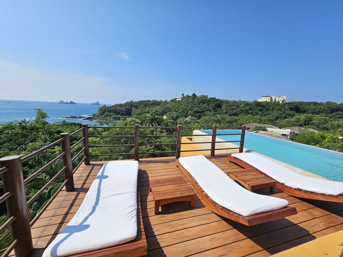 Residencia en Venta Arcano Ixtapa con playa exclusiva del condominio exclusiva