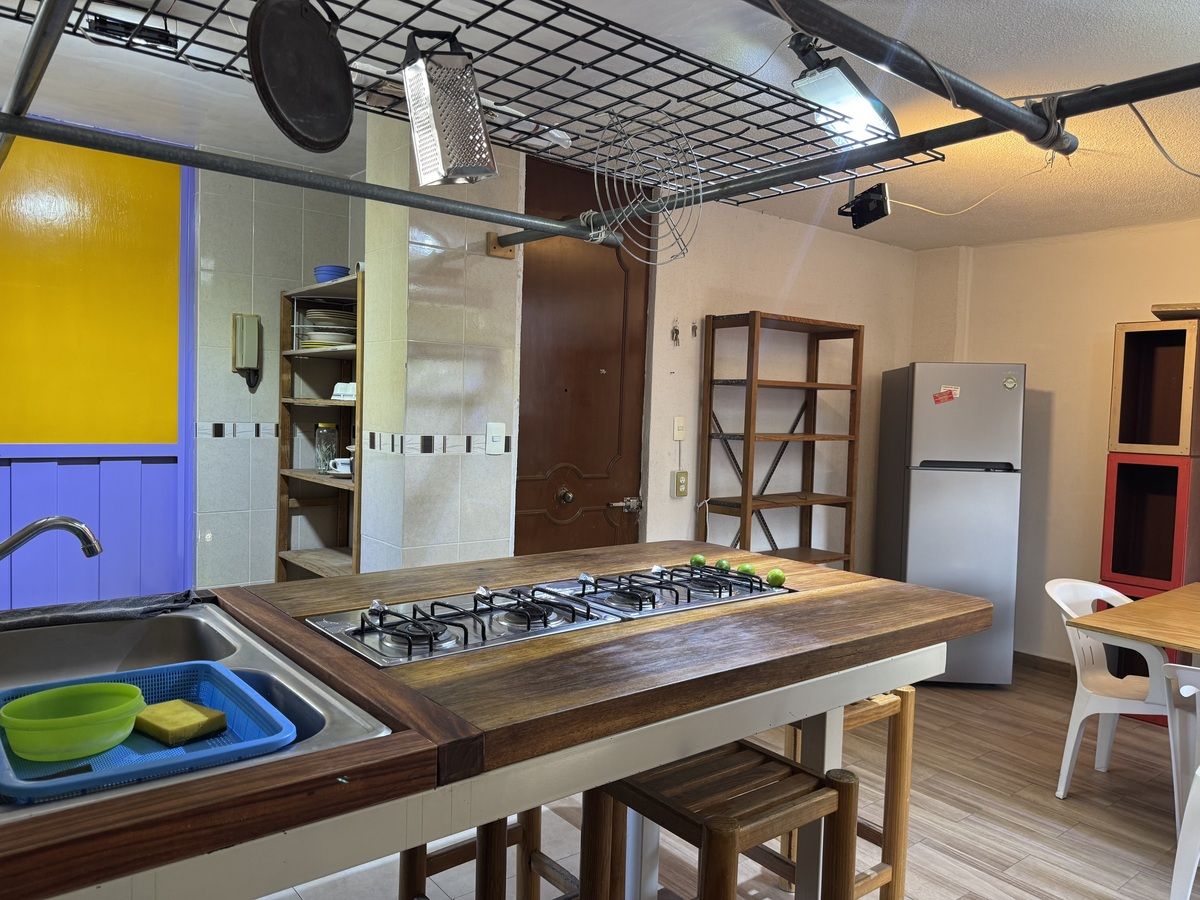 10 de 26: Cocina integrada con cómoda área de preparación