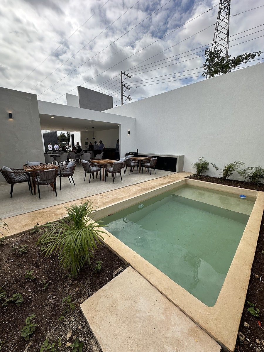 2 of 24: Zona de amenidades