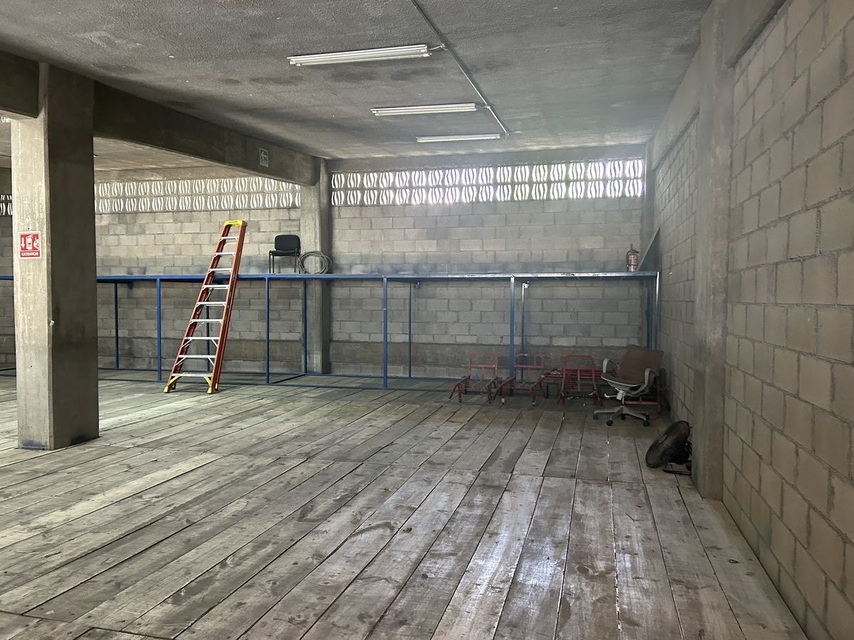 En Venta Bodega Comercial en Central de Abastos de Tuxtla, - foto 4