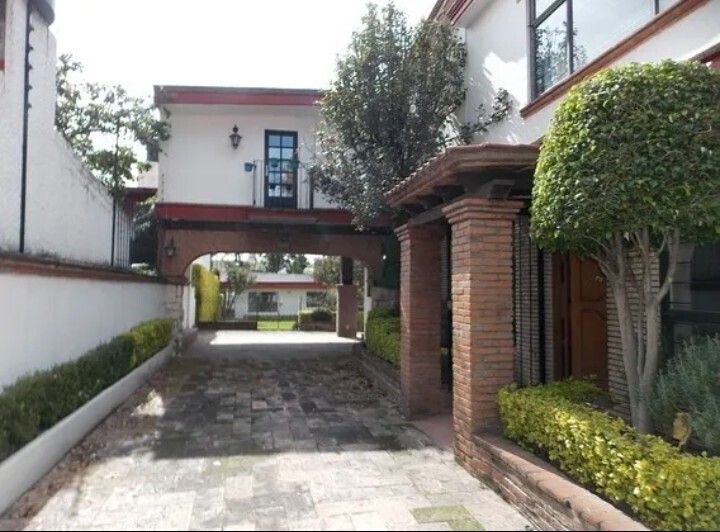 2 de 19: Estacionamiento