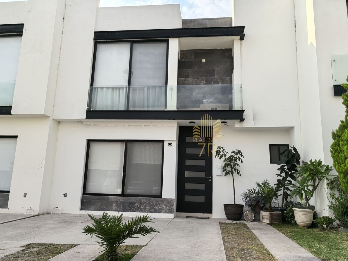 2 de 38: Fachada