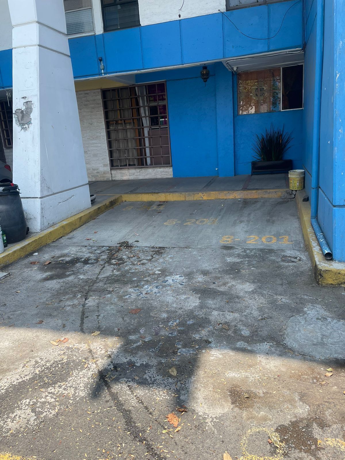 26 of 28: Estacionamiento asignado