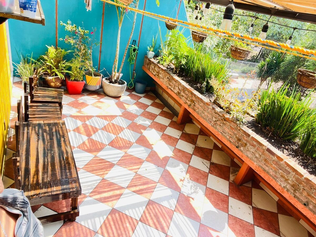 5 of 28: Terraza