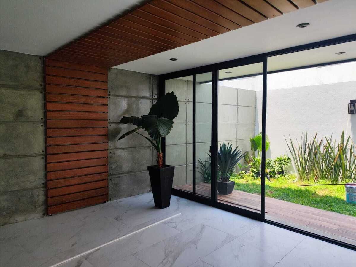 20 of 21: Integración de la naturaleza con detalles estilo industrial