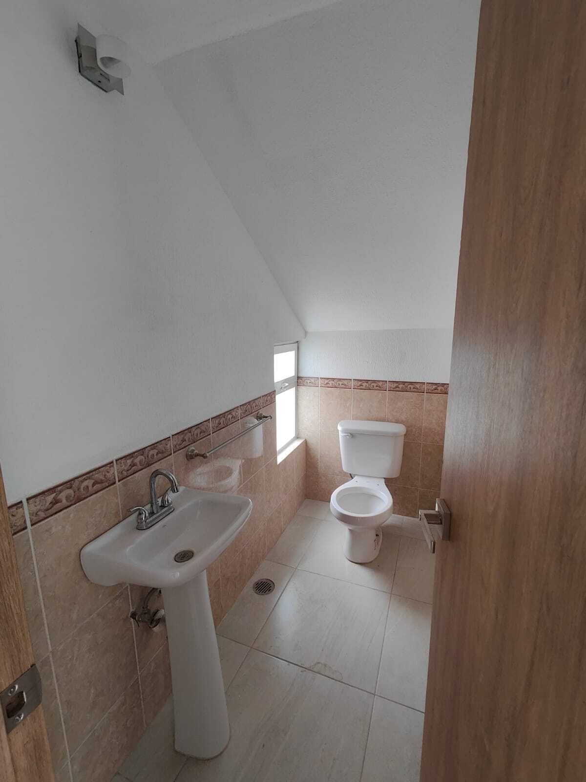 1/2 BAÑO DE VISITAS