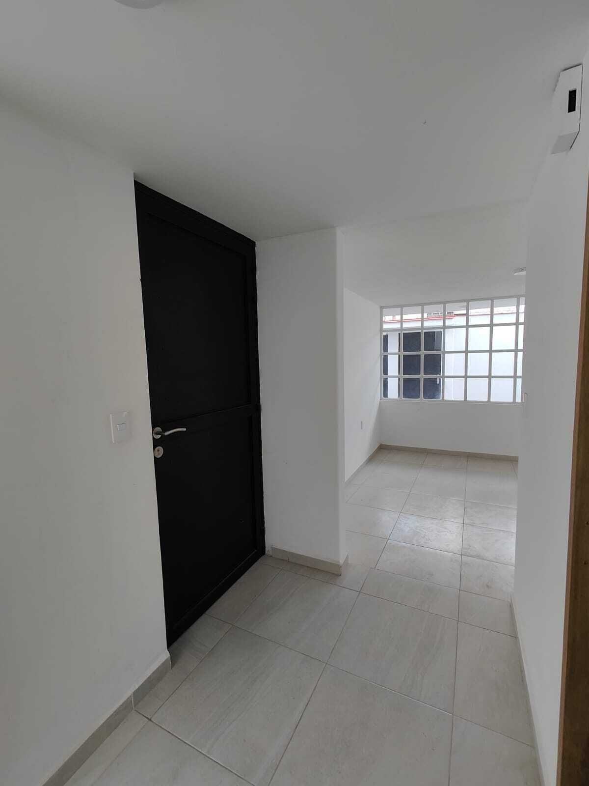 PUERTA PRINCIPAL