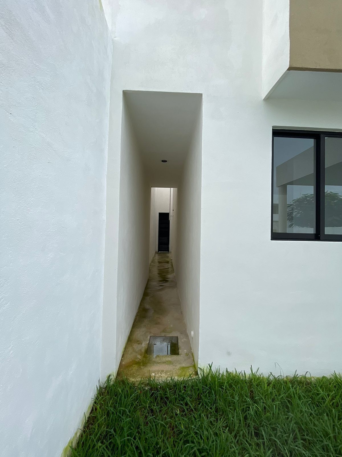 15 de 26: PASILLO DE SERVICIO