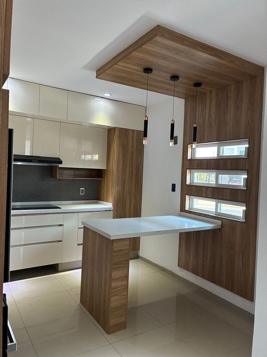 Casa en venta en cumbres del lago Juriquilla 4 Rec. una en PB, con alberca