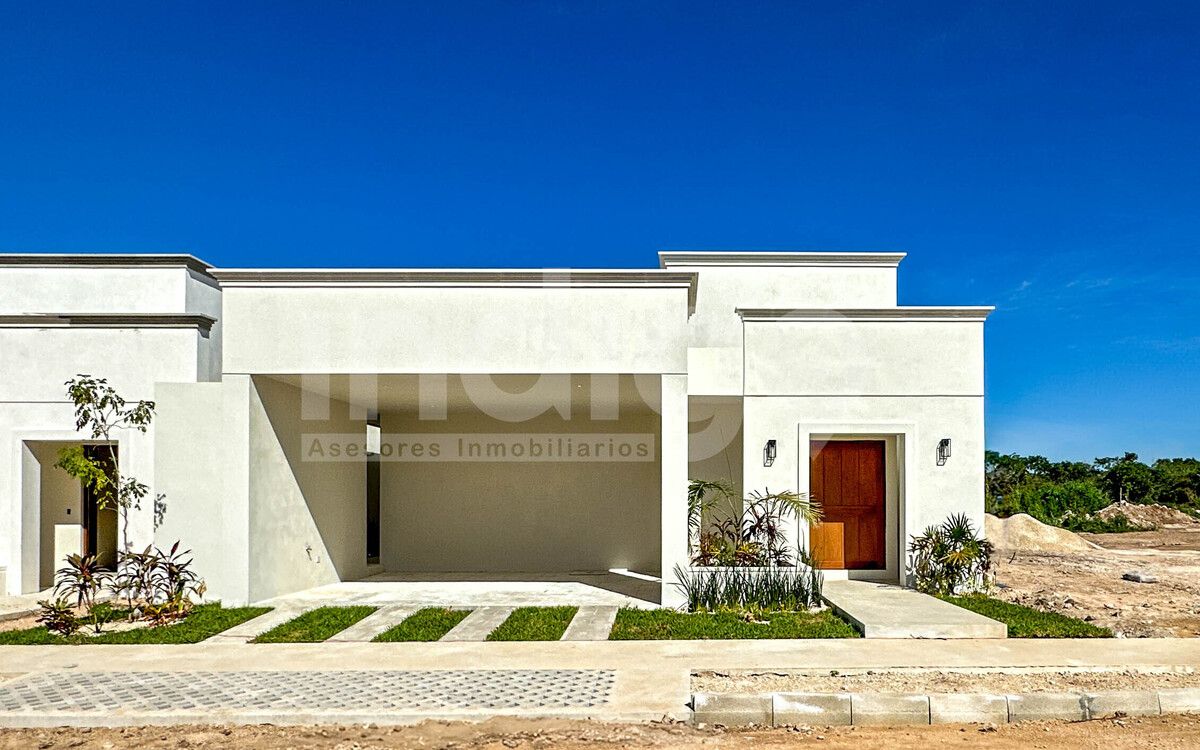 2 de 43: Fachada Frontal