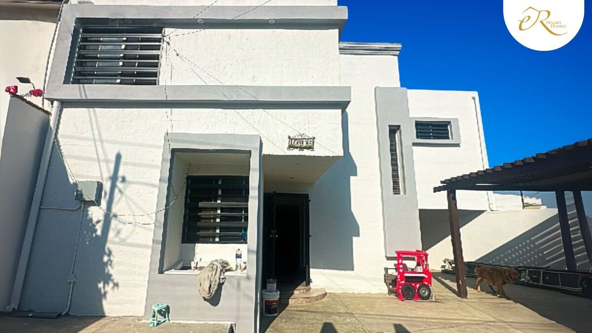 2 de 31: Fachada de la casa