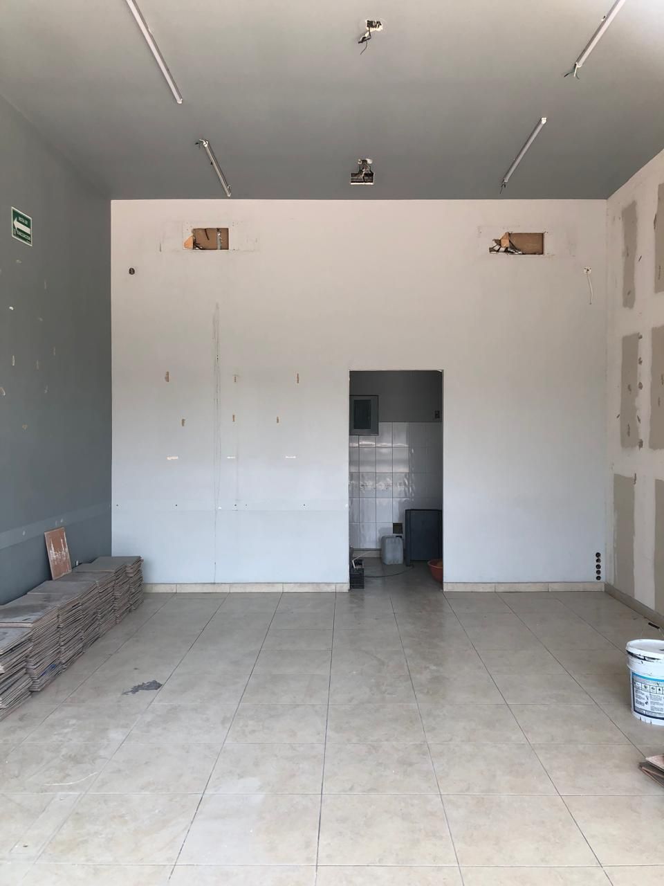 3 of 6: Local 24   Interior