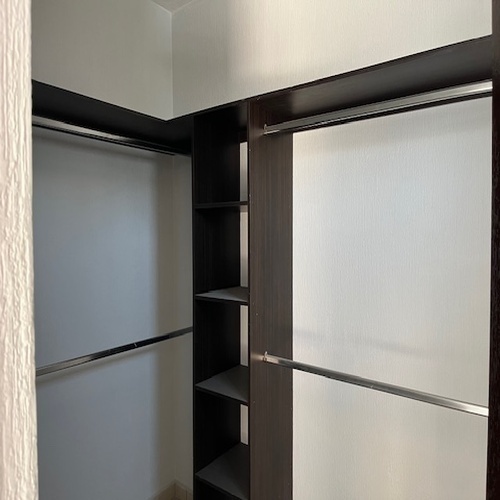 22 de 31: clóset vestidor de recámara principal