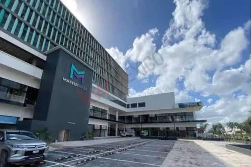 VENTA DE OFICINA EN LA MASTER PLAZA 135 EN CANCUN