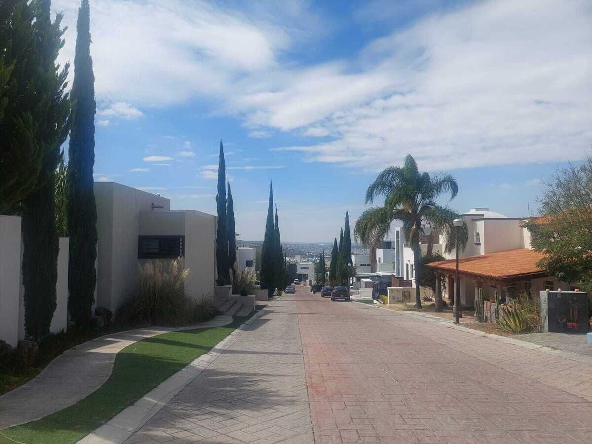 32 de 32