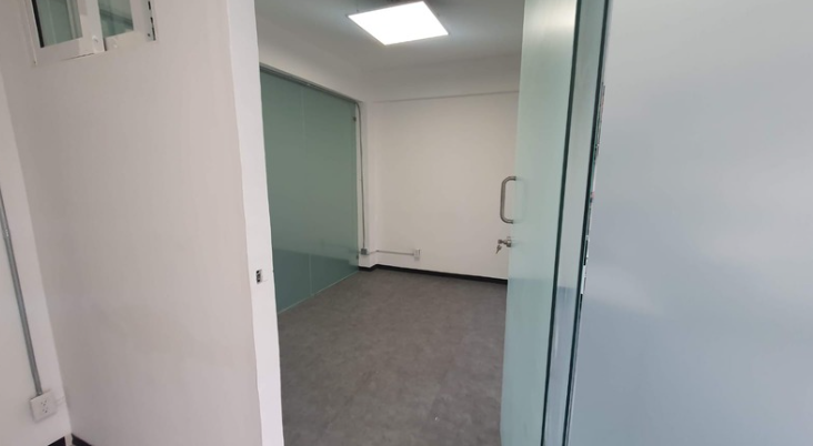 Oficina - 10.68 m2 - Del Valle Norte