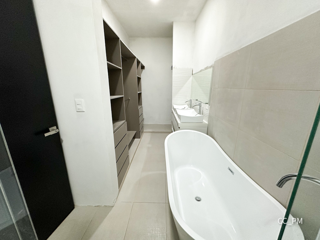 11 de 33: Baño, Habitación Principal