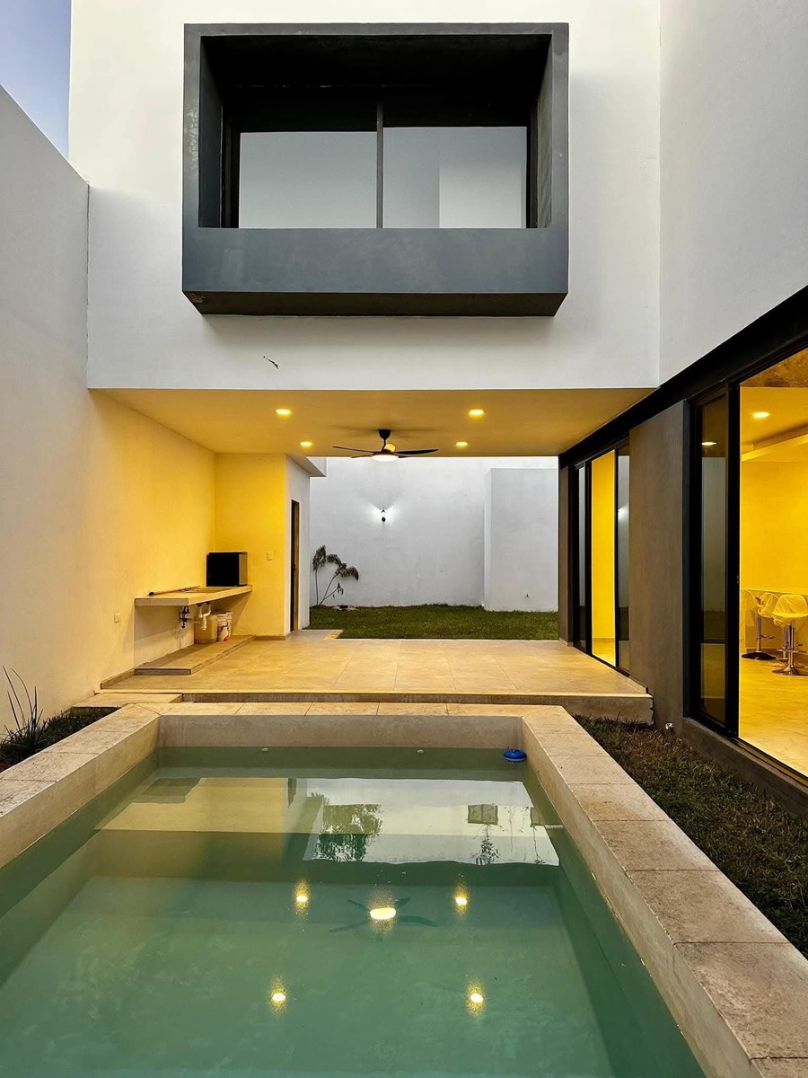 16 de 33: Terraza y Alberca