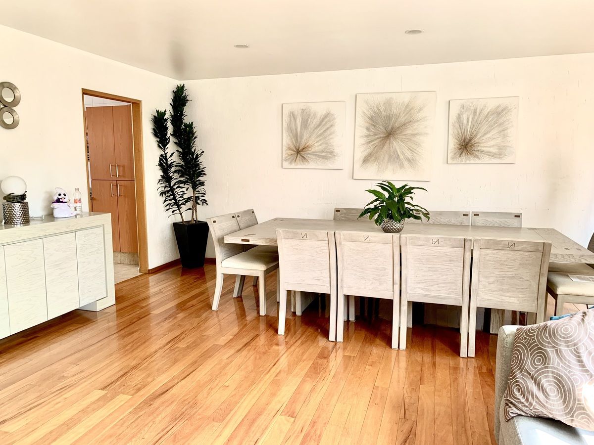 5 de 39: Comedor y entrada a la cocina