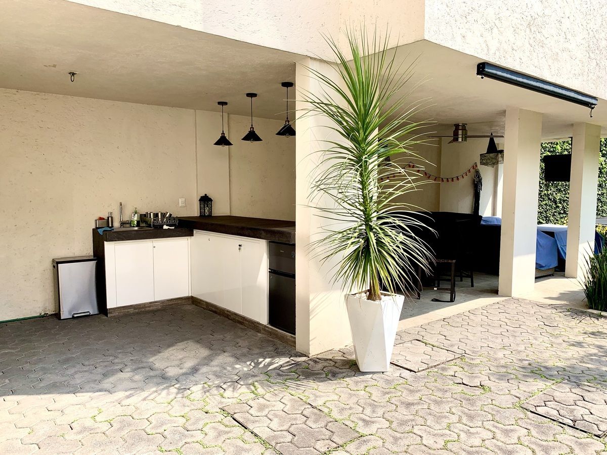 34 de 39: Terraza techada